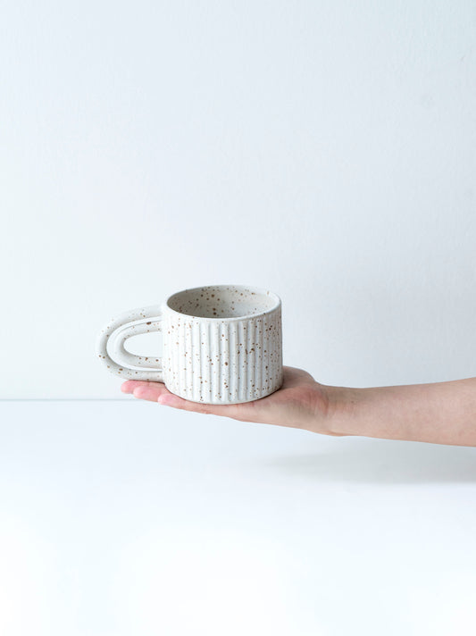 Petite tasse texture anse n|2