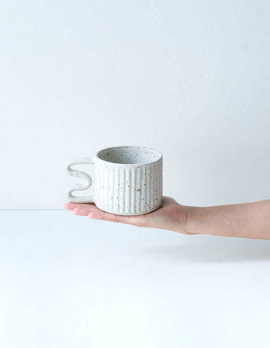 Petite tasse texture anse n|1