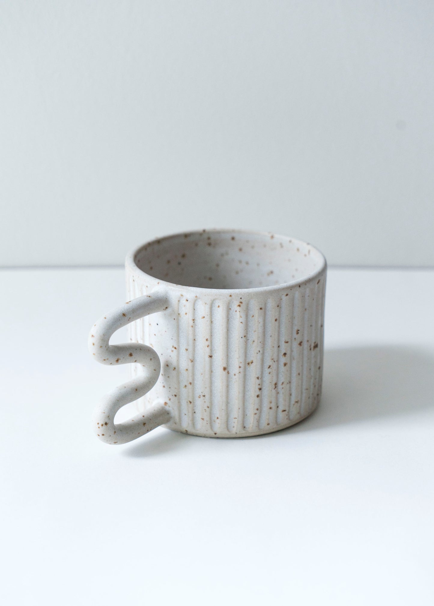 Petite tasse texture anse n|1